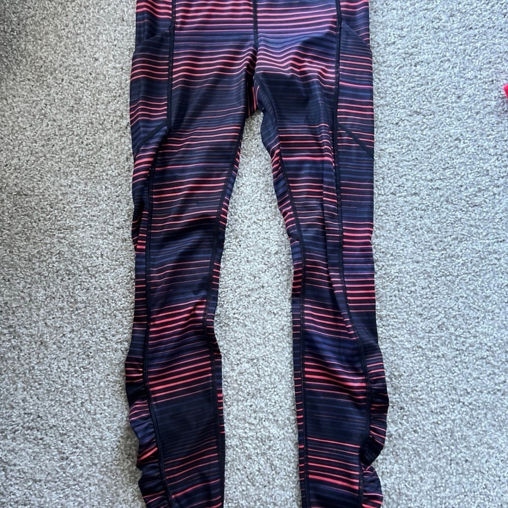 Lululemon Speed Tight IV
Twisted Dune Alarming Black